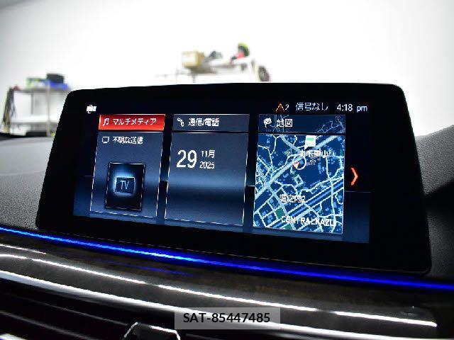 Bmw 5 SERIES 2017-05 1543047-10