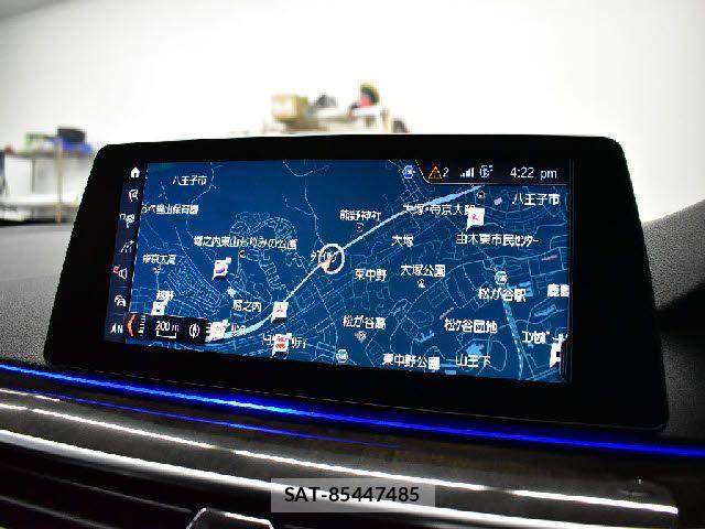 Bmw 5 SERIES 2017-05 1543047-14