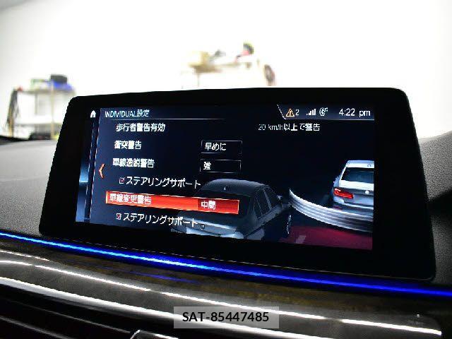 Bmw 5 SERIES 2017-05 1543047-18