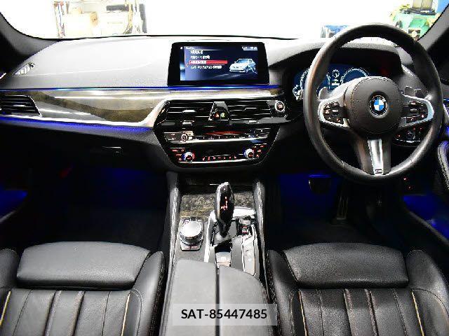 Bmw 5 SERIES 2017-05 1543047-1