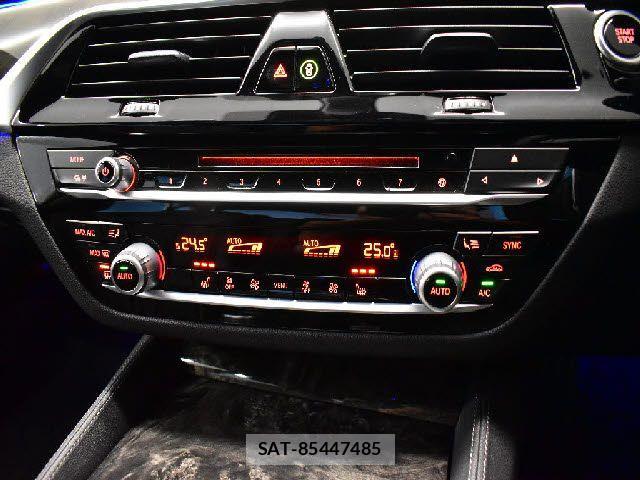 Bmw 5 SERIES 2017-05 1543047-21