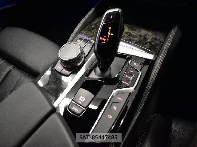 Bmw 5 SERIES 2017-05 1543047-22