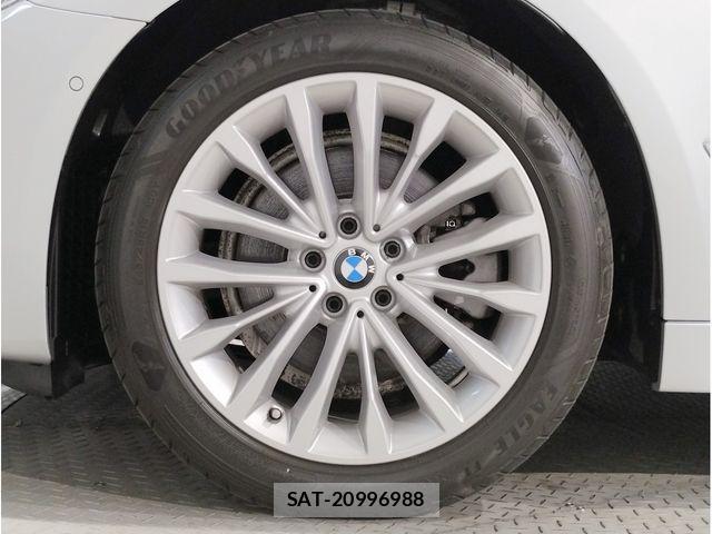 Bmw 5 SERIES 2017-05 1553834-11