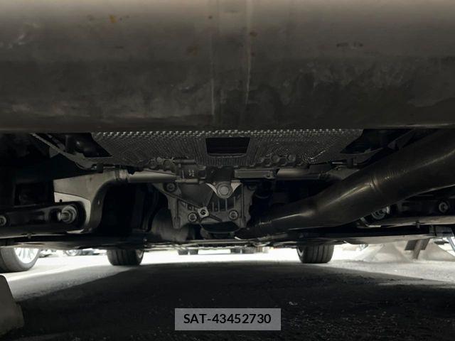 Bmw 5 SERIES 2019-06 1543044-19