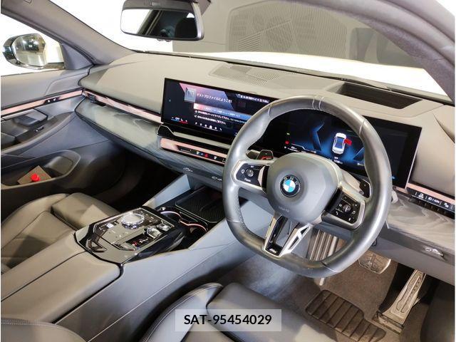Bmw 5 SERIES 2023-12 1658194-14