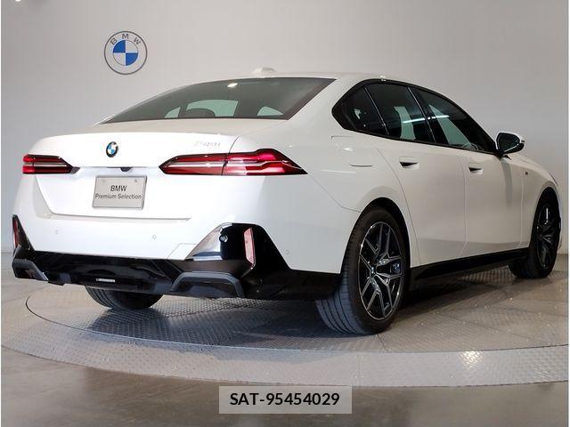 Bmw 5 SERIES 2023-12 1658194-2