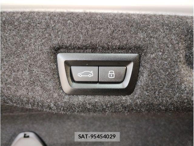 Bmw 5 SERIES 2023-12 1658194-29