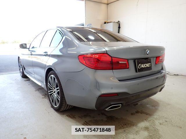 Bmw 5 SERIES 2017-05 1930986-2