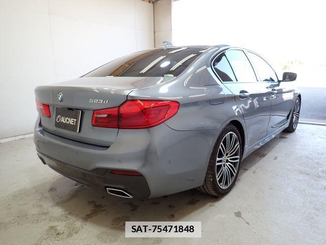 Bmw 5 SERIES 2017-05 1930986-7