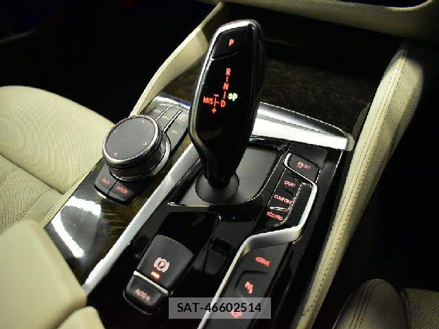 Bmw 5 SERIES 2017-06 2206893-26