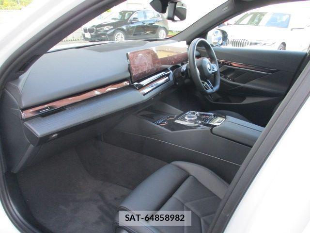Bmw 5 SERIES 2025-04 2660718-1