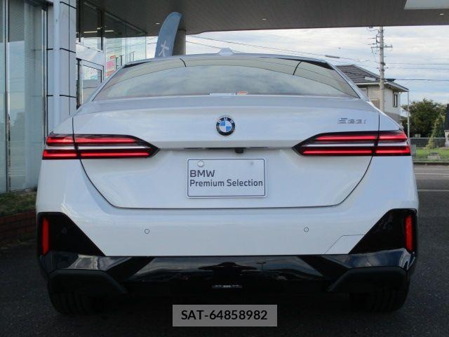 Bmw 5 SERIES 2025-04 2660718-5