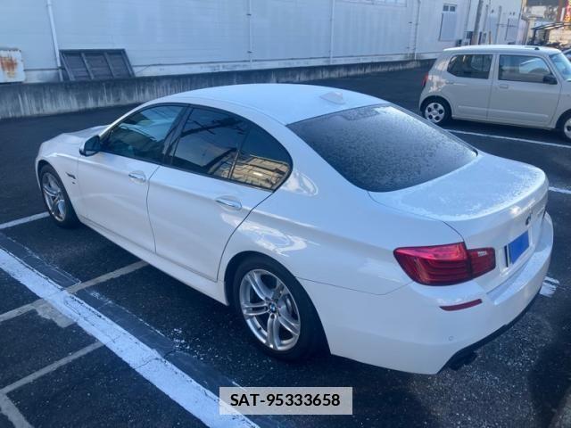 Bmw 5 SERIES 2014-02 2660762-1