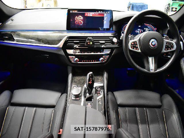 Bmw 5 SERIES 2021-07 3355796-1