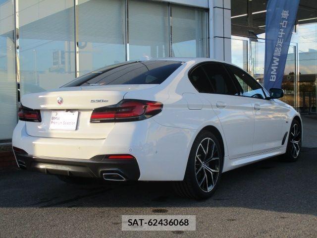 Bmw 5 SERIES 2022-06 4391694-2