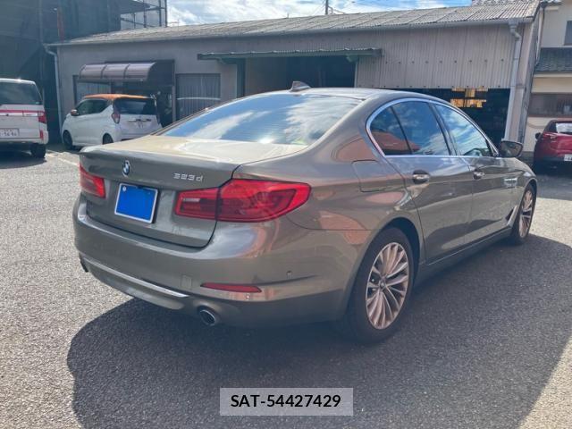 Bmw 5 SERIES 2017-08 4931383-3