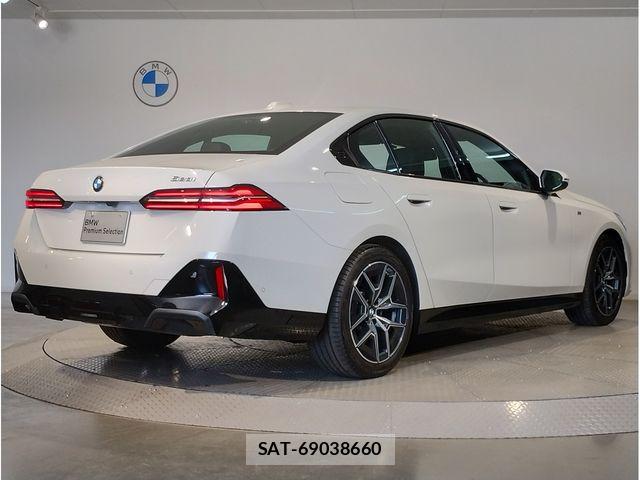 Bmw 5 SERIES 2024-11 4931335-2