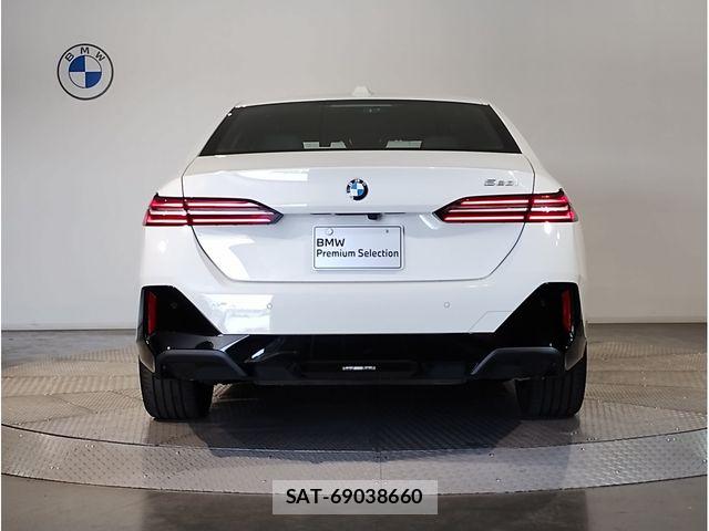 Bmw 5 SERIES 2024-11 4931335-4