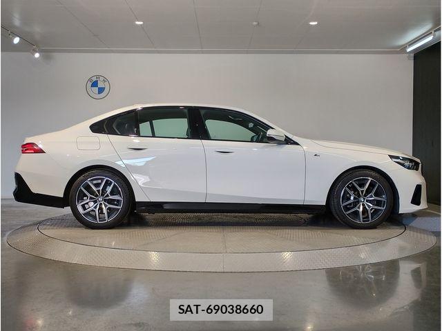 Bmw 5 SERIES 2024-11 4931335-7