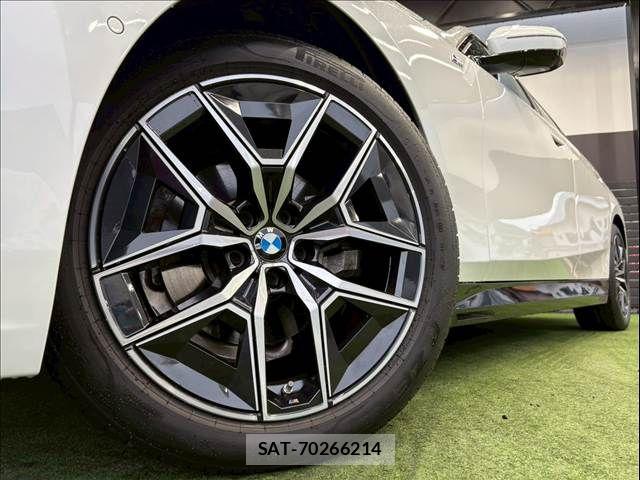 Bmw 5 SERIES 2024-11 5860620-18