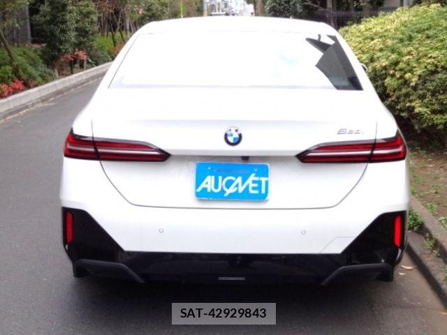 Bmw 5 SERIES 2023-12 5860621-9