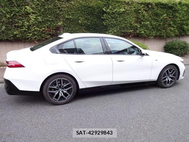 Bmw 5 SERIES 2023-12 5860621-6