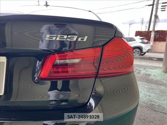 Bmw 5 SERIES 2017-02 6242409-8