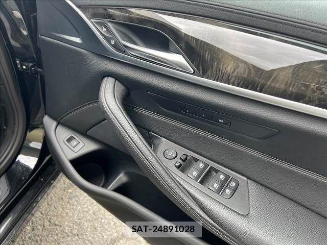 Bmw 5 SERIES 2017-02 6242409-12