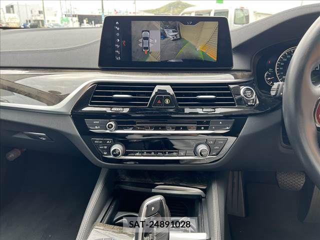 Bmw 5 SERIES 2017-02 6242409-15