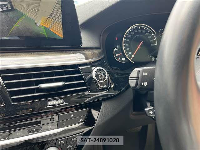 Bmw 5 SERIES 2017-02 6242409-16