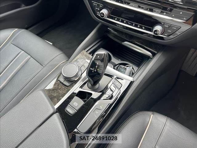 Bmw 5 SERIES 2017-02 6242409-17
