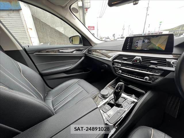 Bmw 5 SERIES 2017-02 6242409-19