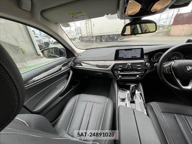 Bmw 5 SERIES 2017-02 6242409-26