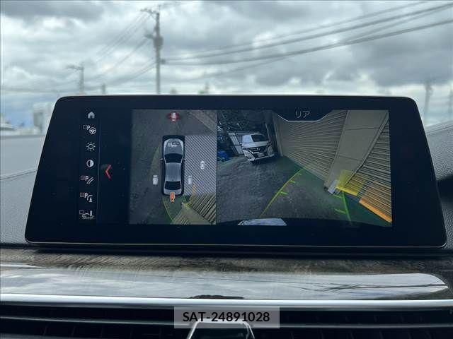 Bmw 5 SERIES 2017-02 6242409-2