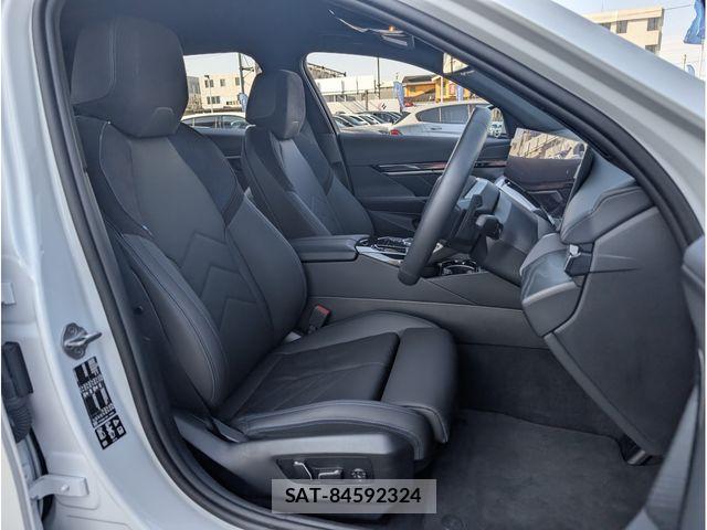 Bmw 5 SERIES 2025-04 6675169-11