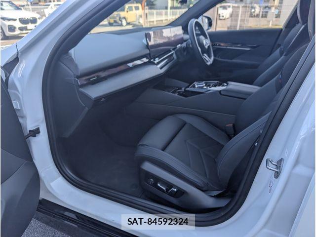 Bmw 5 SERIES 2025-04 6675169-13