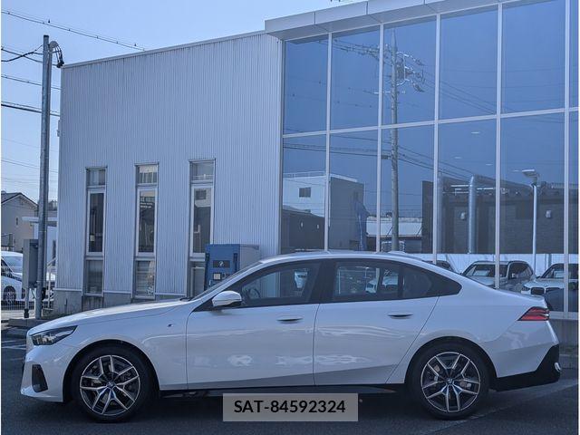 Bmw 5 SERIES 2025-04 6675169-4