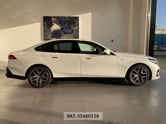 Bmw 5 SERIES 2024-02 6813990-2