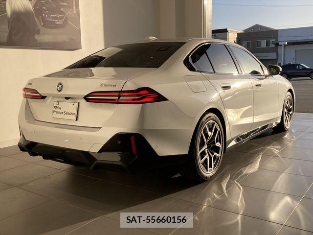 Bmw 5 SERIES 2024-02 6813990-3