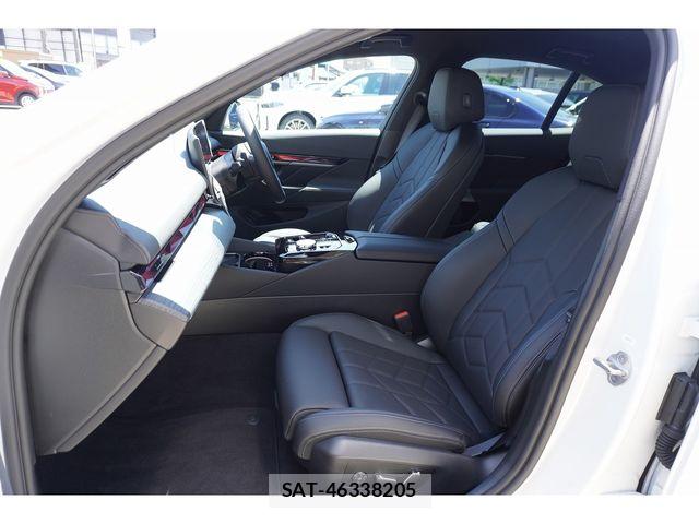 Bmw 5 SERIES 2025-12 6813977-13