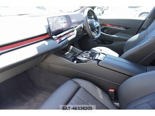 Bmw 5 SERIES 2025-12 6813977-14