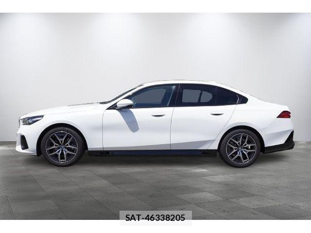 Bmw 5 SERIES 2025-12 6813977-4