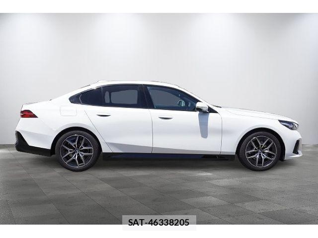 Bmw 5 SERIES 2025-12 6813977-5