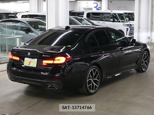 Bmw 5 SERIES 2021-05 6813981-1