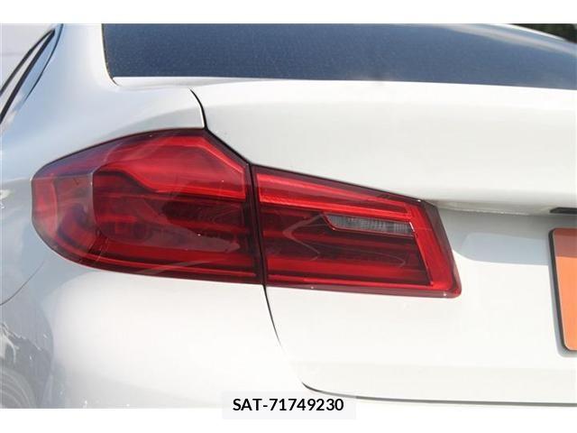 Bmw 5 SERIES 2018-06 6902682-16