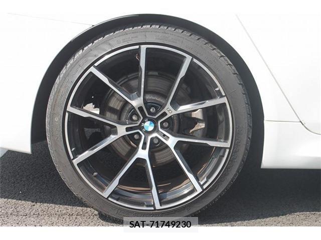Bmw 5 SERIES 2018-06 6902682-23