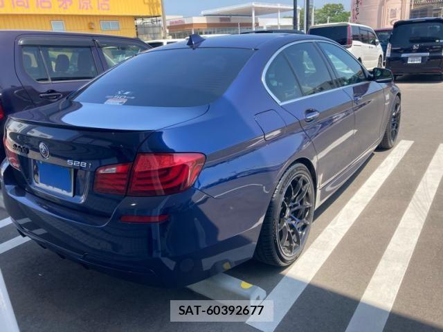 Bmw 5 SERIES 2012-02 6990392-1