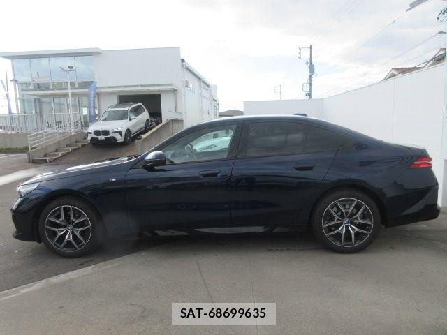 Bmw 5 SERIES 2025-09 7057659-4