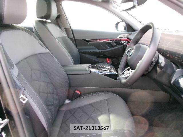 Bmw 5 SERIES 2025-09 7057657-12