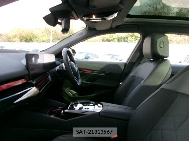 Bmw 5 SERIES 2025-09 7057657-16